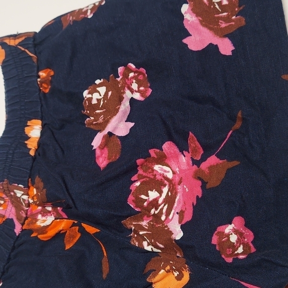J.Crew Factory Navy Blue Floral Pull On Short Size 2 - Picture 11 of 11